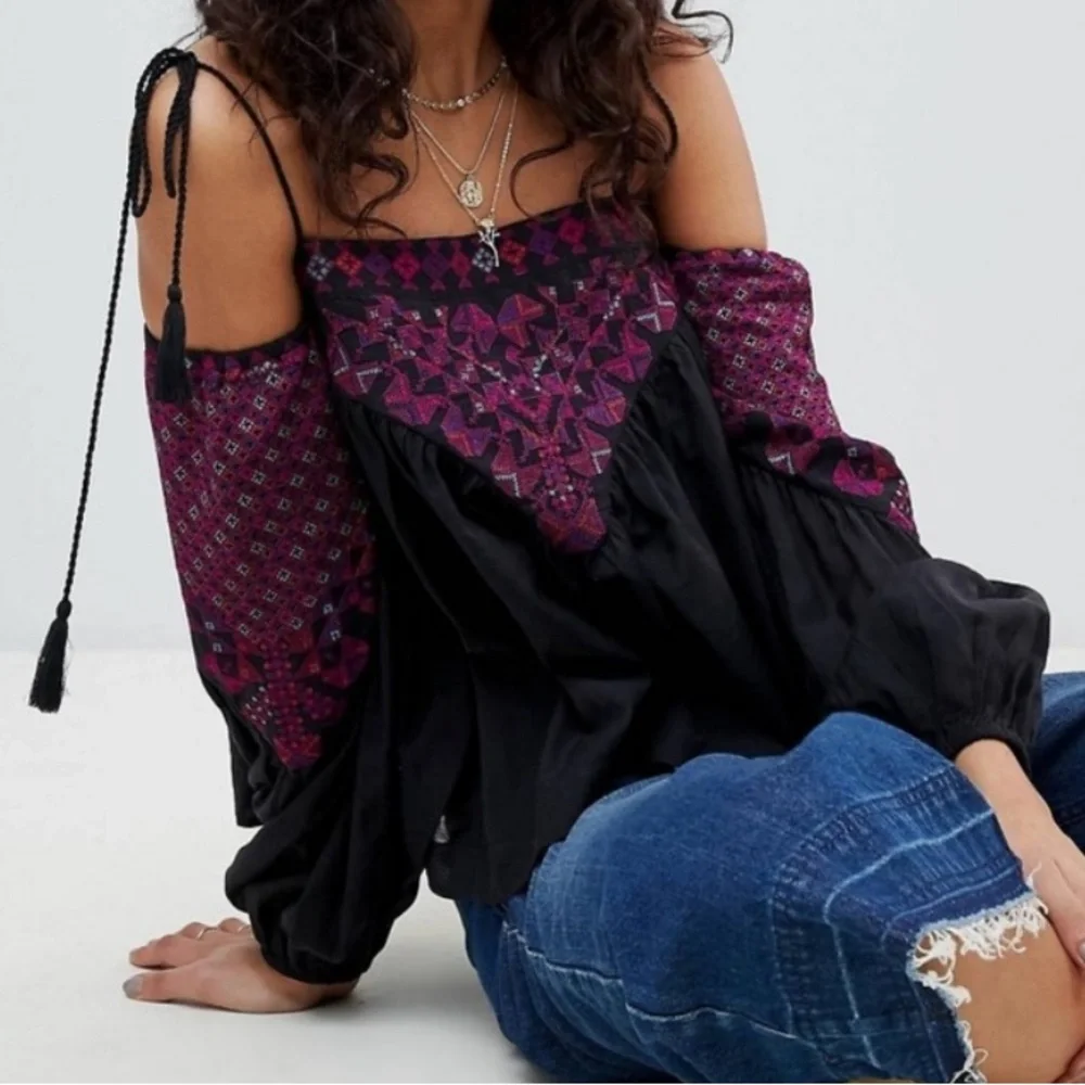 Free People Vacay Vibin’ Top - Picture 2 of 9